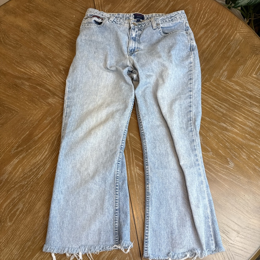 Tommy Hilfiger light blue jeans see details